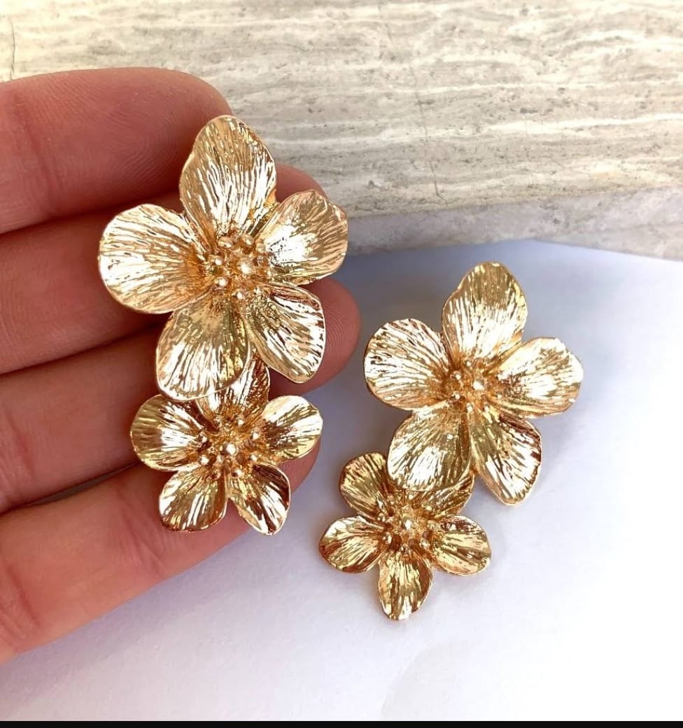 Golden Flower Earring - Free Shipping PAN India